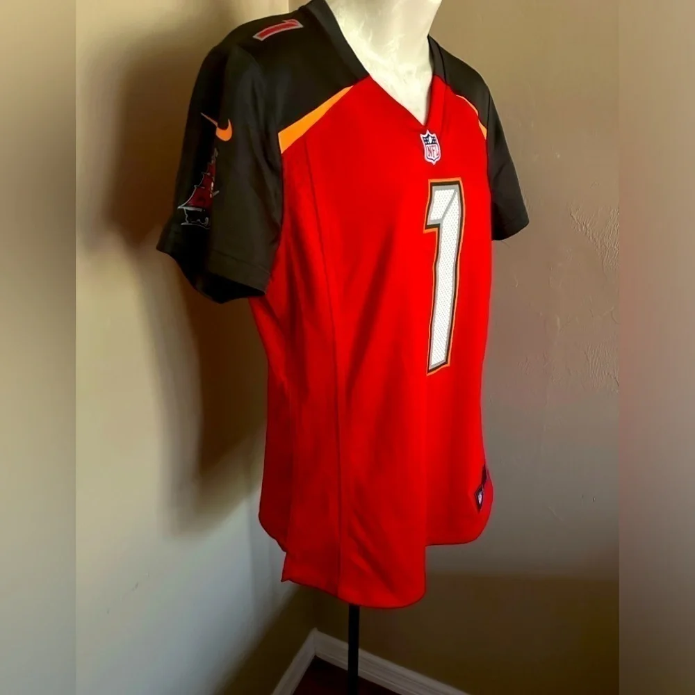NFL Tampa Bay Bucs jersey shirt - Picture 2 of 6